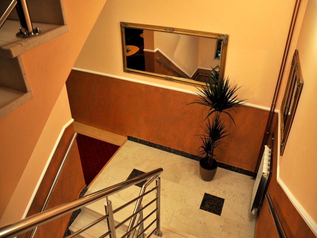 Hotel Arizona Sarajevo Lukavica Exterior photo