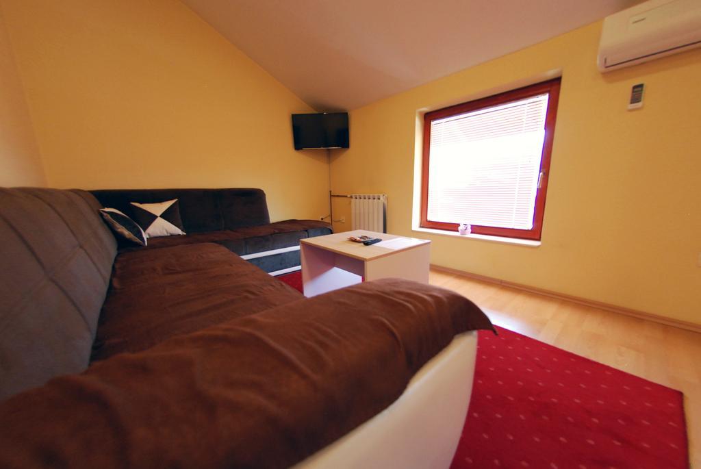 Hotel Arizona Sarajevo Lukavica Exterior photo